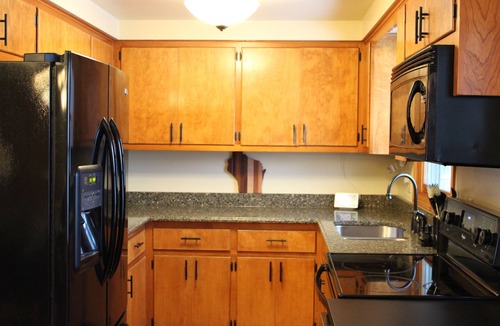 Ashwaubenon House | 4-bedroom House 3 Blocks from Lambeau in Ashwaubenon