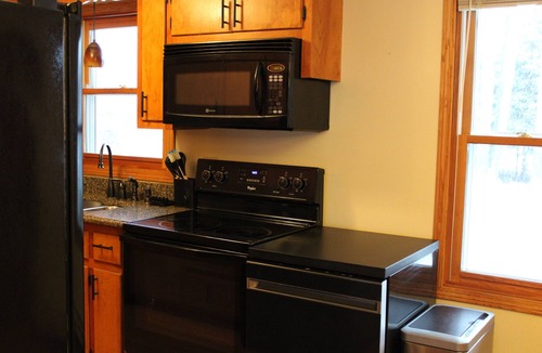 Ashwaubenon House | 4-bedroom House 3 Blocks from Lambeau in Ashwaubenon