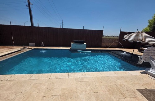 Lubbock House | 4-bedroom house in wonderful Lubbock with AC, WiFi, and swimming pool