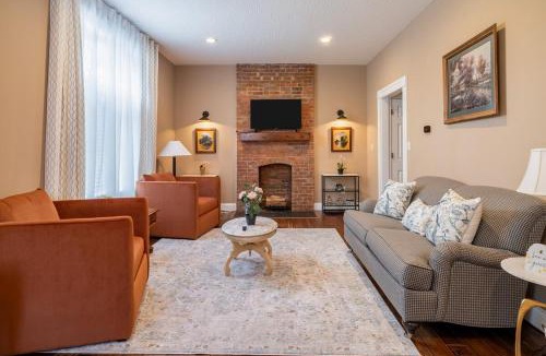 Brewery District House | 4 Bedroom Luxe home in Brewery District