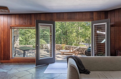 Falmouth House | 4-bedroom Mid Century Modern Home