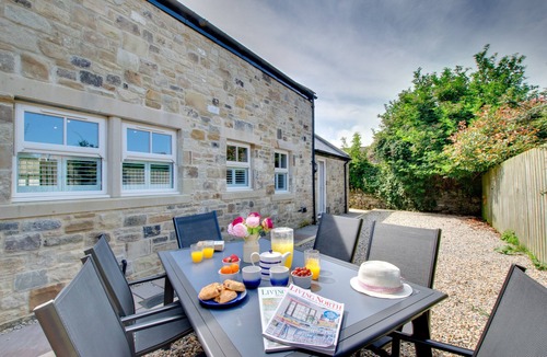 North Sunderland House | 4 Brindles Manse - Three Bedroom House, Sleeps 6