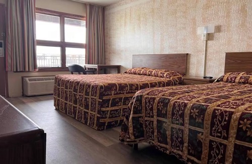 Devils Lake Hotel | 4 Budget-Friendly Rooms Near Local Dining & Outdoor Recreation, w/Free Parking