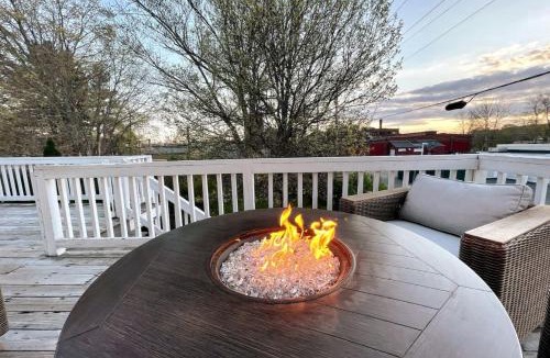 Amesbury Apartment | 4 Corners At Amesbury Downtown Pet Friendly