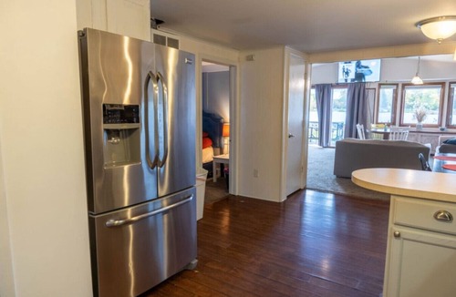 Alto House | 4 Lakefront Homes | Campau Lake Retreat for Groups