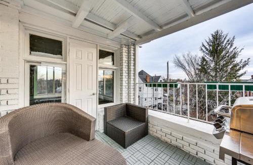 Perry North Apartment | 4 Mi to Market Square: Bright Apt w/Balconies