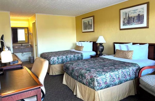 Logan Hotel | 4 Units | Logan Stay | Hocking Hills Trails | Waterfall & Cave Exploration