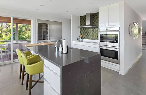 Truro House | 4BD Architectural Gem-Central A/C, Little Pamet Valley Views, Close to Corn Hill Beach