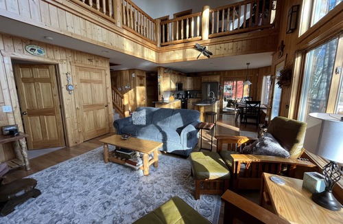 Pequot Lakes House | 4BR/2BA Lakeside Home ideal for experiencing the beauty of the North Woods