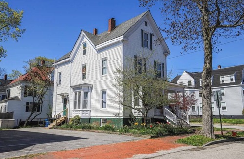 Oakdale Apartment | 4BR/3BA Near Old Port + Parking!