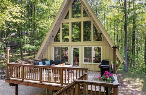 Bellaire House | 4BR A-Frame at Schuss Mtn | Torch Lake & Pool Access l Sleeps 11