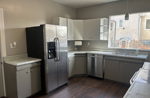 Glendive House | 4BR Historic Home Near Makoshika State Park. Sleeps 9, Pet Friendly, Agates