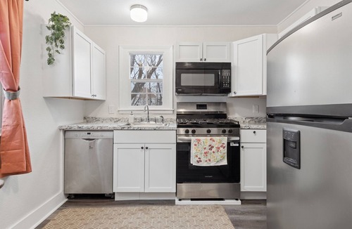 South Como House | 4BR Home Across from Como Lake - Evergreen