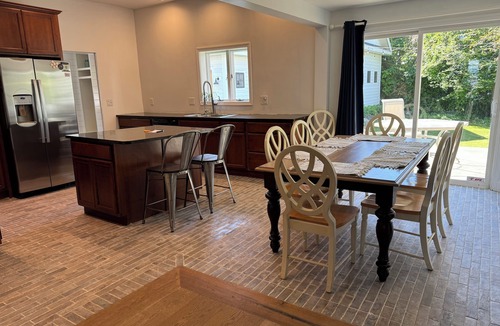Petoskey House | 4BR home with views of Little Traverse Bay, within walking distance to downtown