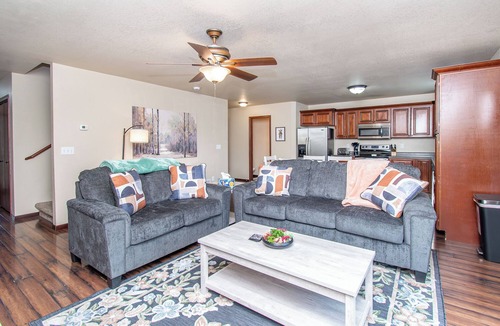 Fargo House | 4BR South Fargo, Sleeps 6, Fenced Yard, Games