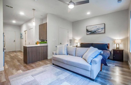 Downtown Louisville Apartment | 4th Street Suites - Comfortable King Bed Suite