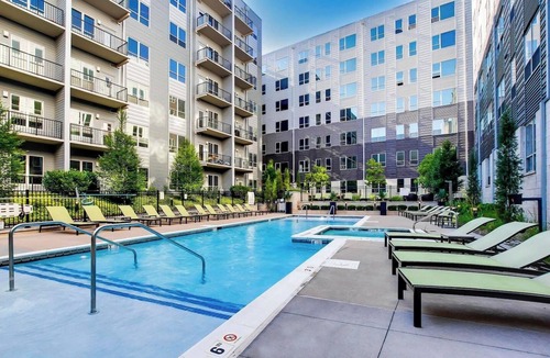 Downtown Louisville Apartment | 4th Street Suites - Serene King Bed Suite