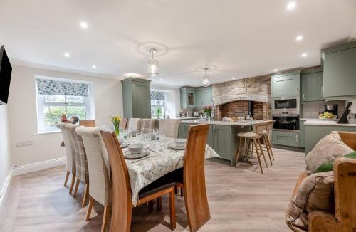 Old Bewick House | 5 Bed in Biddlestone oc-b30105