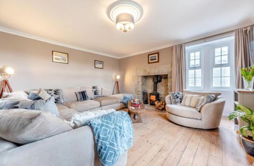 Old Bewick House | 5 Bed in Biddlestone oc-b30105