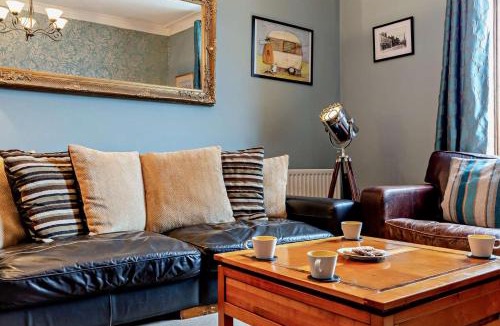 Tynemouth House | 5 Bed in Tynemouth oc-cn125