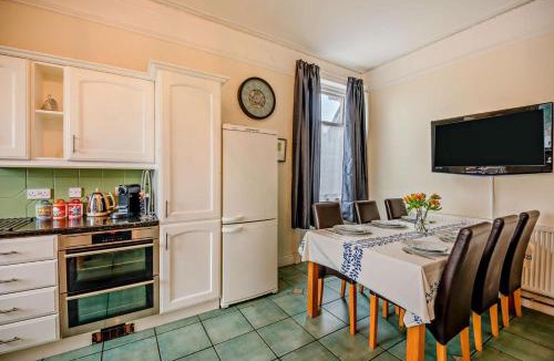 Tynemouth House | 5 Bed in Tynemouth oc-cn125