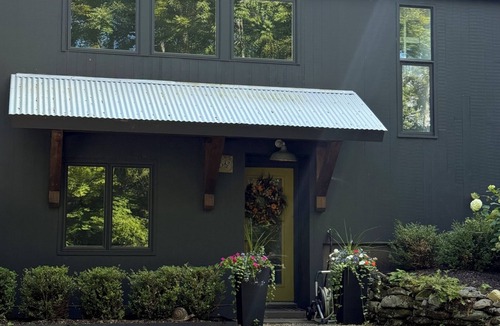 Monterey House | 5-bedroom lake home house in peaceful Monterey. Pet friendly. Fenced in yard