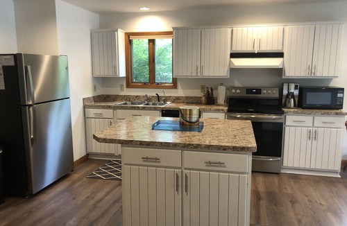 Empire House | 5-bedroom Little Glen Lake home. Close to Glen Arbor & Sleeping Bear Dunes.