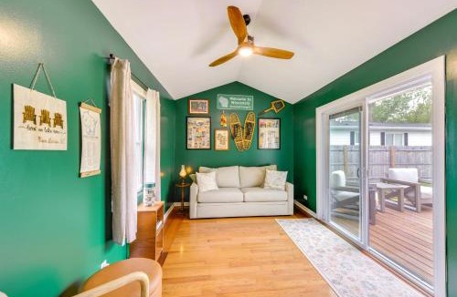 Twin Lakes House | 5 Houses to Elizabeth Lake! Family Getaway w/Yard