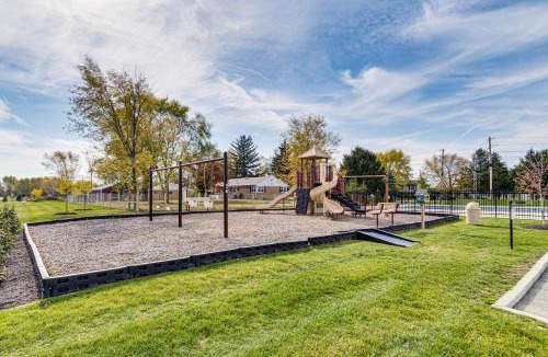 Maxwell House | 5 Mi to Fort Harrison: Home w/Pool Access!
