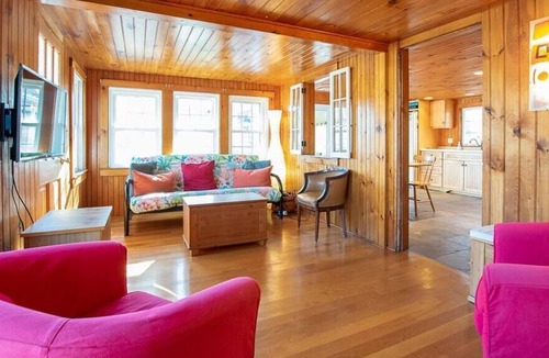 Northwest Harwich House | 5 Min. From Earle Rd. Beach!