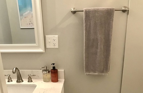 Carmel House | 5 mins to dtwn Carmel 🔸 3 en-suite baths