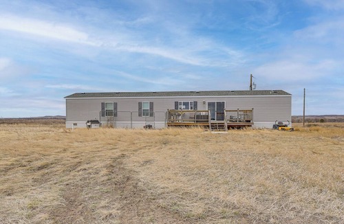 Watford City Cabin | 5 Private Acres! Outdoor Haven in Watford City