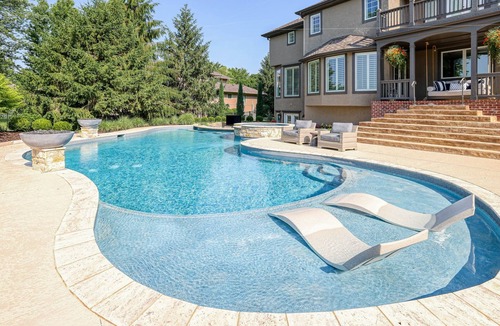 Leawood House | 5 star luxury estate, pool and spa, private location, monthly rental.