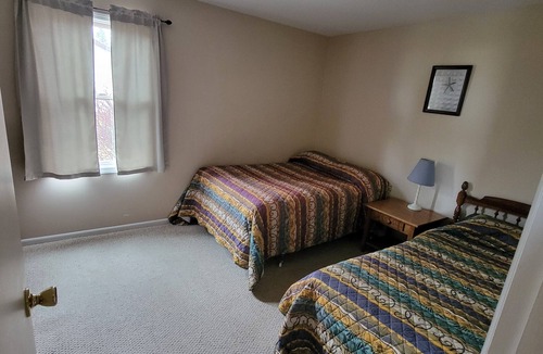 Oscoda Resort | #5 Thomas' Parkside Cottages, 2BR Lake Huron view suite, Downtown location
