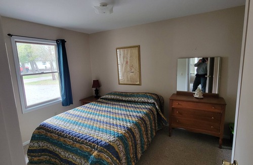 Oscoda Resort | #5 Thomas' Parkside Cottages, 2BR Lake Huron view suite, Downtown location