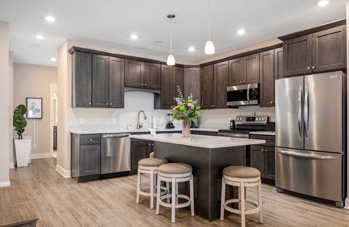Traverse City Condo | 🌆 539 Bay St Downtown Lakeview Condo | 302W - Waterfront, Free Parking, Moments from festival grounds