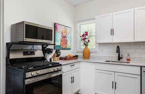 Detroit House | 5BR - 12 Mins to Downtown 6 Queens + Free Parking