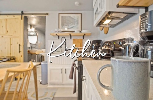 Central Oklahoma City House | 5BR home 12 mins from State Fair Park. Full kitchen, free parking. Sleeps 14. #40