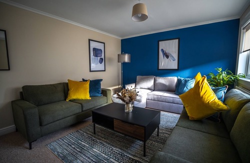 Livingston House | 5BR House By Caledonia Luxe Stays Livingston