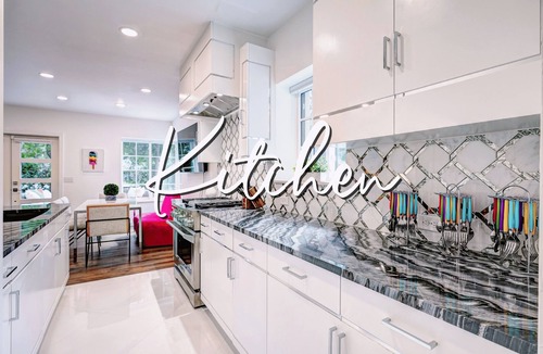 Norman House | 5BR Norman home 3 mins from OU. Full kitchen, laundry, free parking. Sleeps 10.