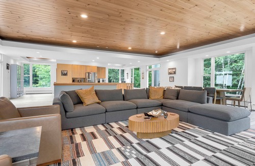 Bethel Cabin | 5mins to Bethel/Hot tub/Modern/Private/Fast Wi-fi