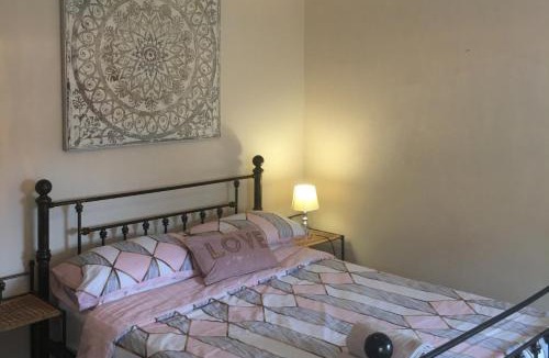 Fenham House | 6 Bed-Sleeps 12-Hot Tub-Free Parking-Pet Friendly