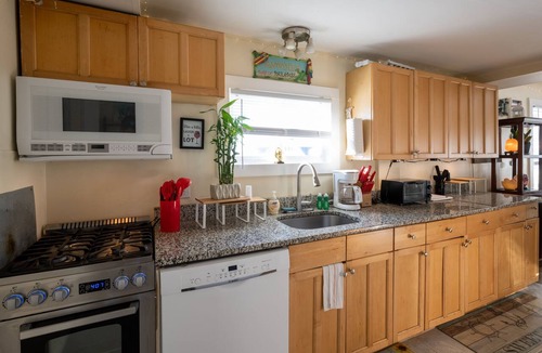 Hampton Apartment | 6 BR, 2 Bath, A/C, W/D, Grill, Sleeps 21 Best Location & Direct Ocean Views