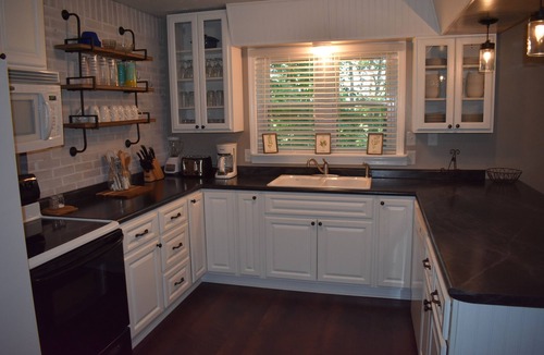 Saint Helens House | 6 BR 3 bath Elegant farmhouse