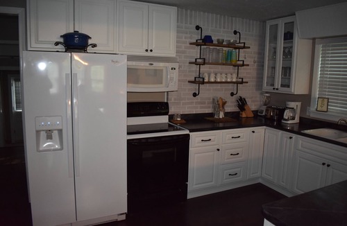 Saint Helens House | 6 BR 3 bath Elegant farmhouse