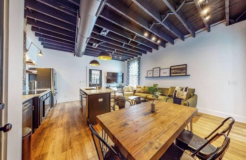 Phoenix Hill House | 6-BR NuLu home with backyard perfect for groups!