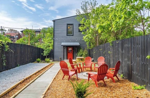 Phoenix Hill House | 6-BR NuLu home with backyard perfect for groups!