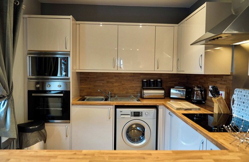 Hartlepool Apartment | 6 MARINERS POINT, pet friendly, luxury holiday cottage in Hartlepool
