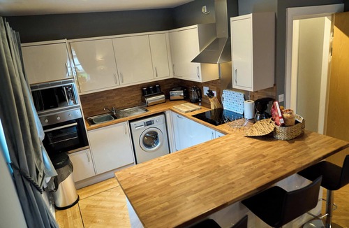 Hartlepool Apartment | 6 MARINERS POINT, pet friendly, luxury holiday cottage in Hartlepool
