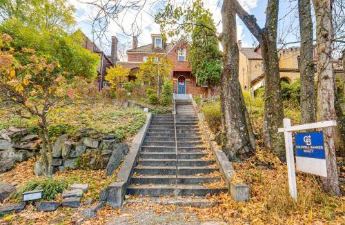 Squirrel Hill South House | 6 Mi to Downtown - Spacious Home in Pittsburgh!